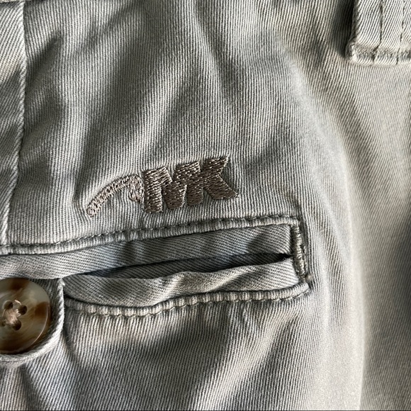 Mountain Khakis Men’s Relaxed Fit Shorts Grey - Picture 4 of 9